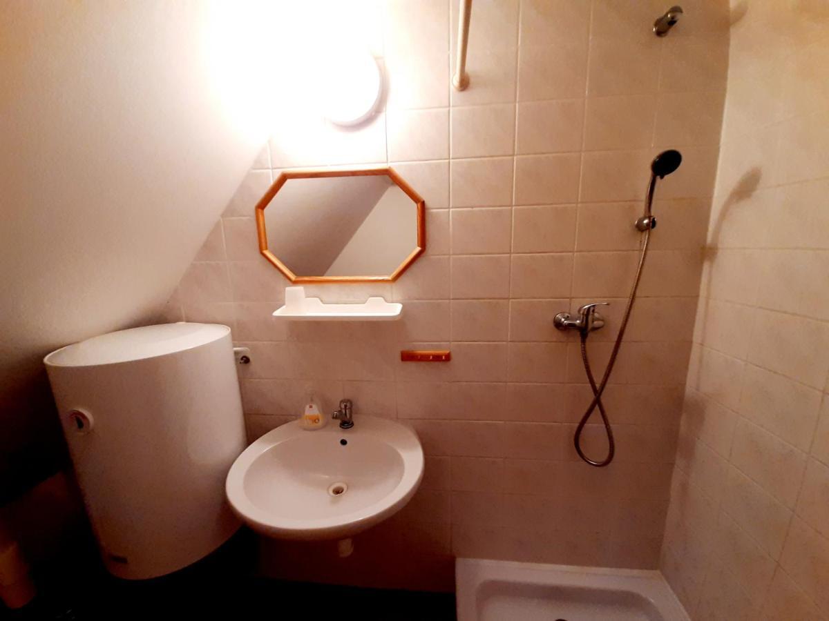 Apartman Roubenka Vsemily Jetrichovice  Ngoại thất bức ảnh